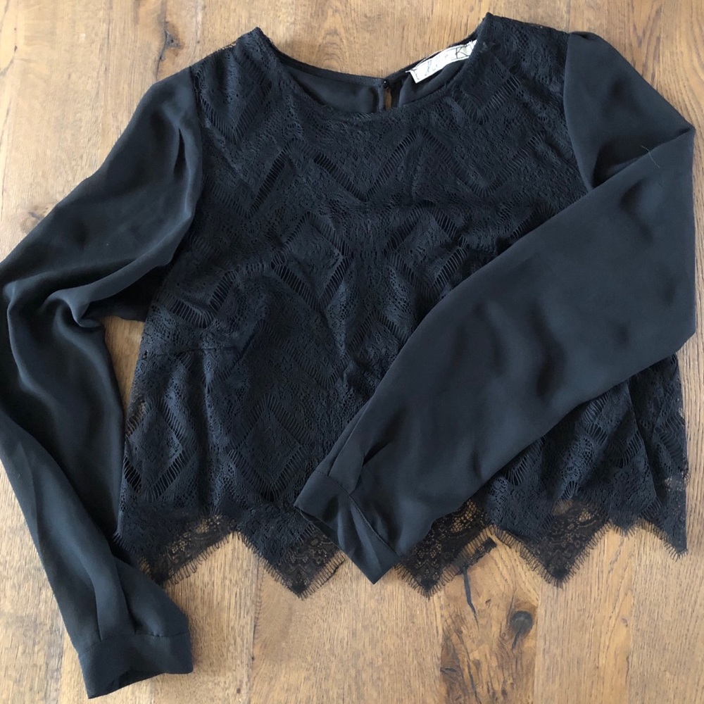 Crop Black Lace Longsleeve Blouse